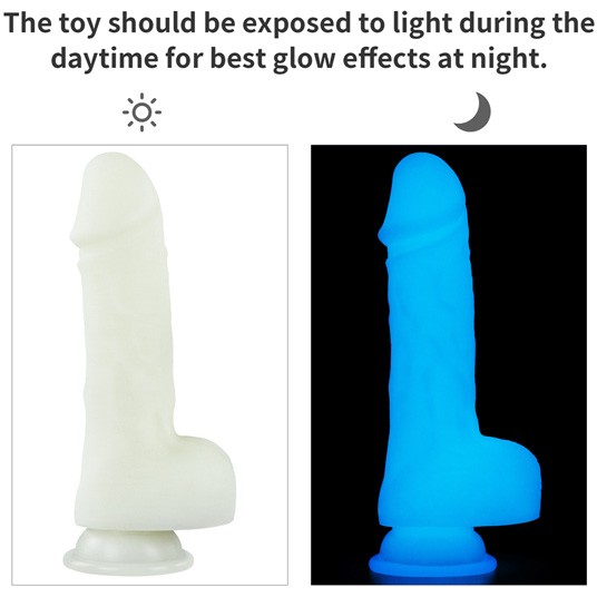 Фаллоимитатор светящийся «Lumino Play Silicone Dildo 7.5» с мошонкой на присоске, LoveToy LV418002, длина 19.3 см.