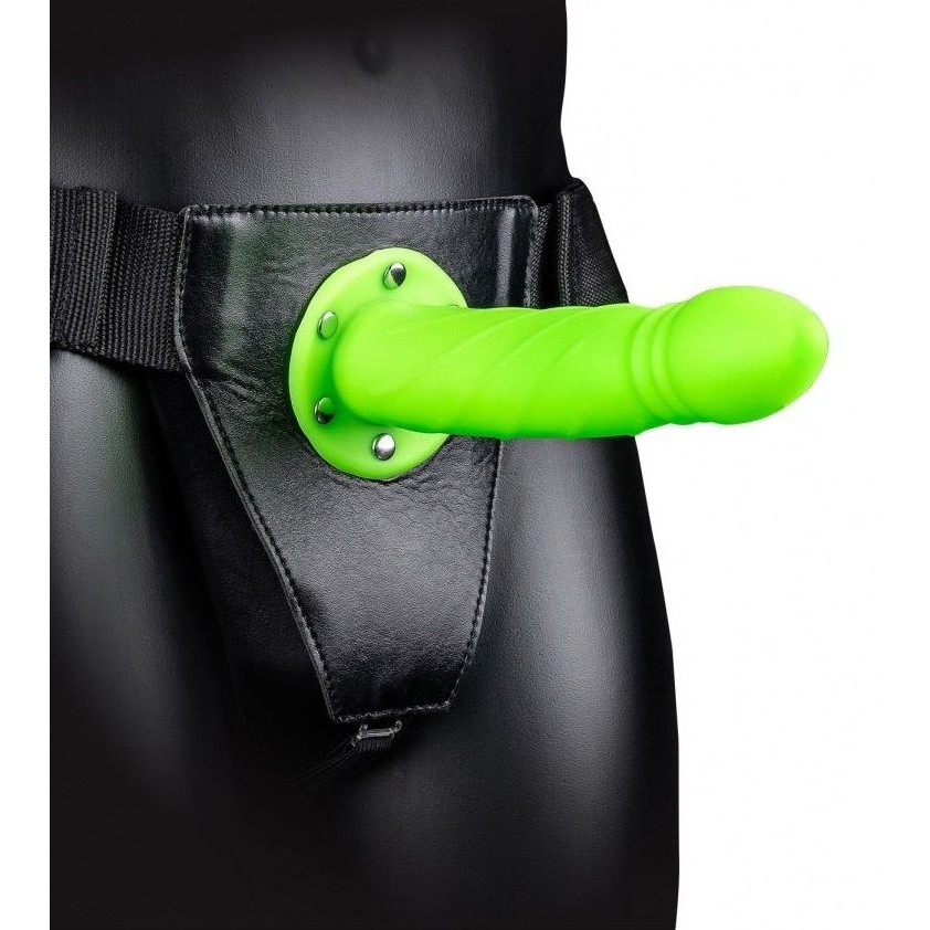 Страпон-фаллопротез «Hollow Strap-on Twisted Neon Green» светится в темноте, зеленый, Shots Media OU814GLO, длина 20 см.